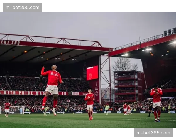 诺丁汉森林2-1逆转南安普顿,拿到保级路上关键三分